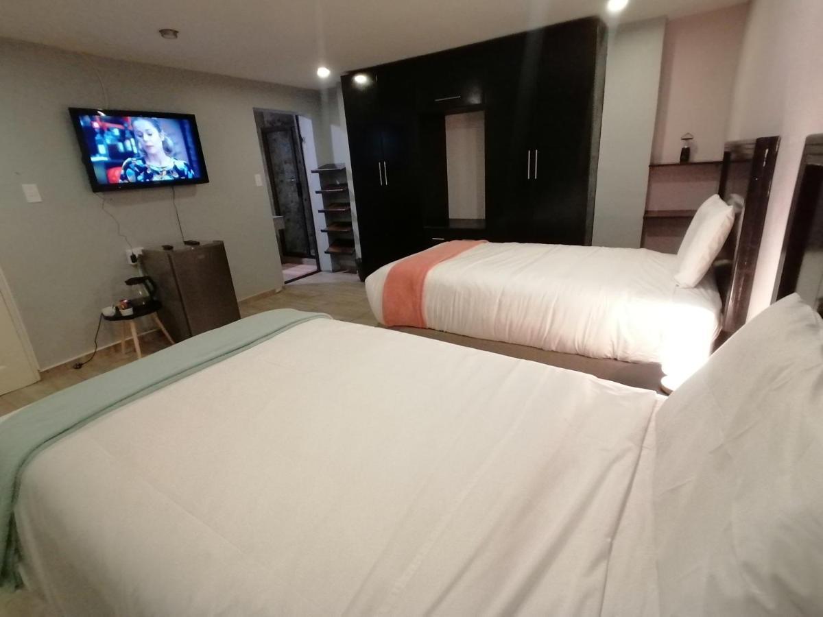 Sibebe View Villa ムババーネ エクステリア 写真