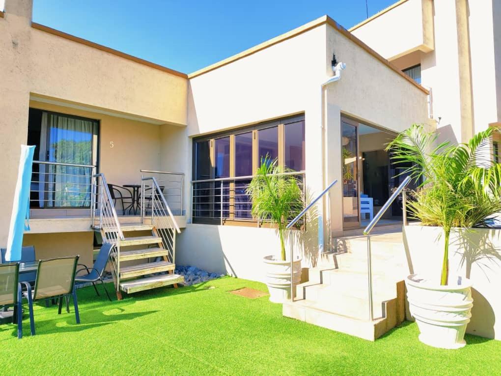 Sibebe View Villa ムババーネ エクステリア 写真